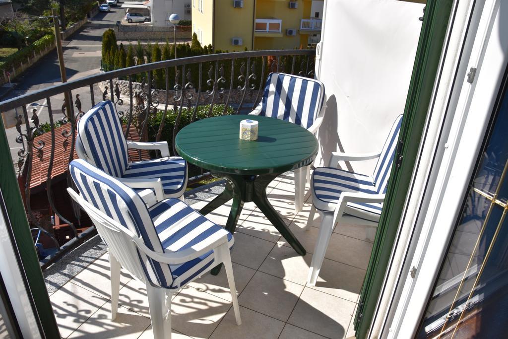 Malinska Center Apartment Extérieur photo