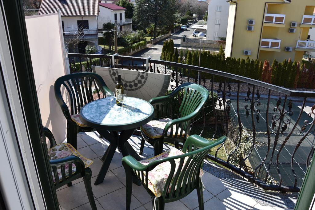 Malinska Center Apartment Extérieur photo