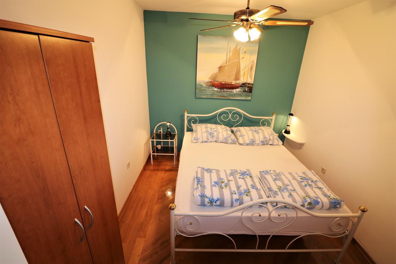 Malinska Center Apartment Extérieur photo