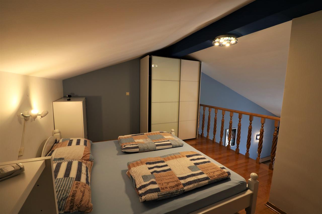 Malinska Center Apartment Extérieur photo