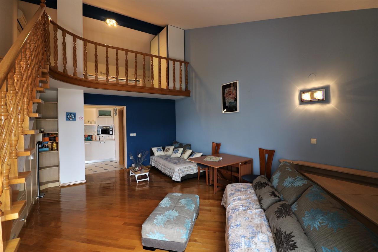 Malinska Center Apartment Extérieur photo