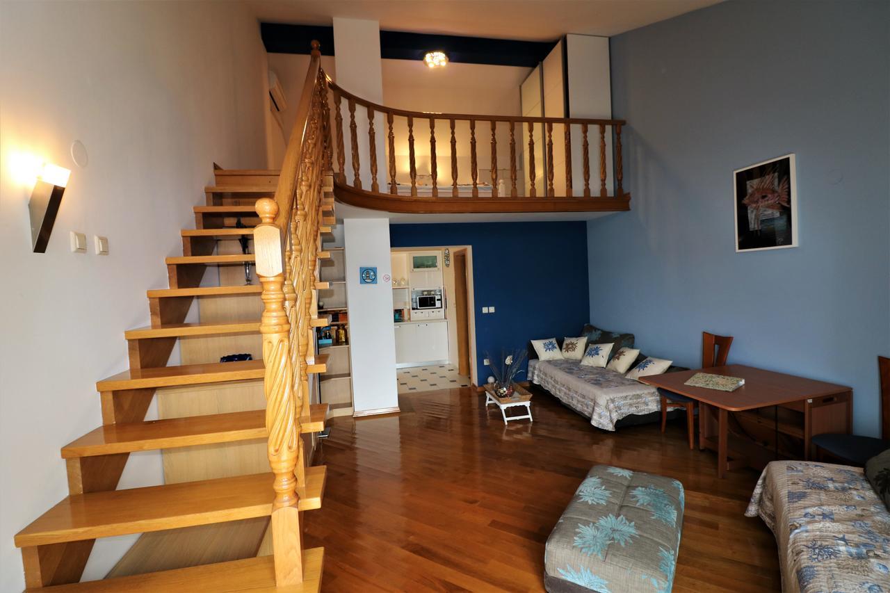Malinska Center Apartment Extérieur photo